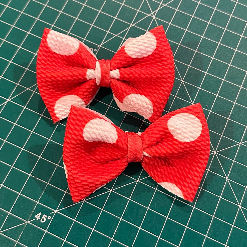 Polka dot piggie bows